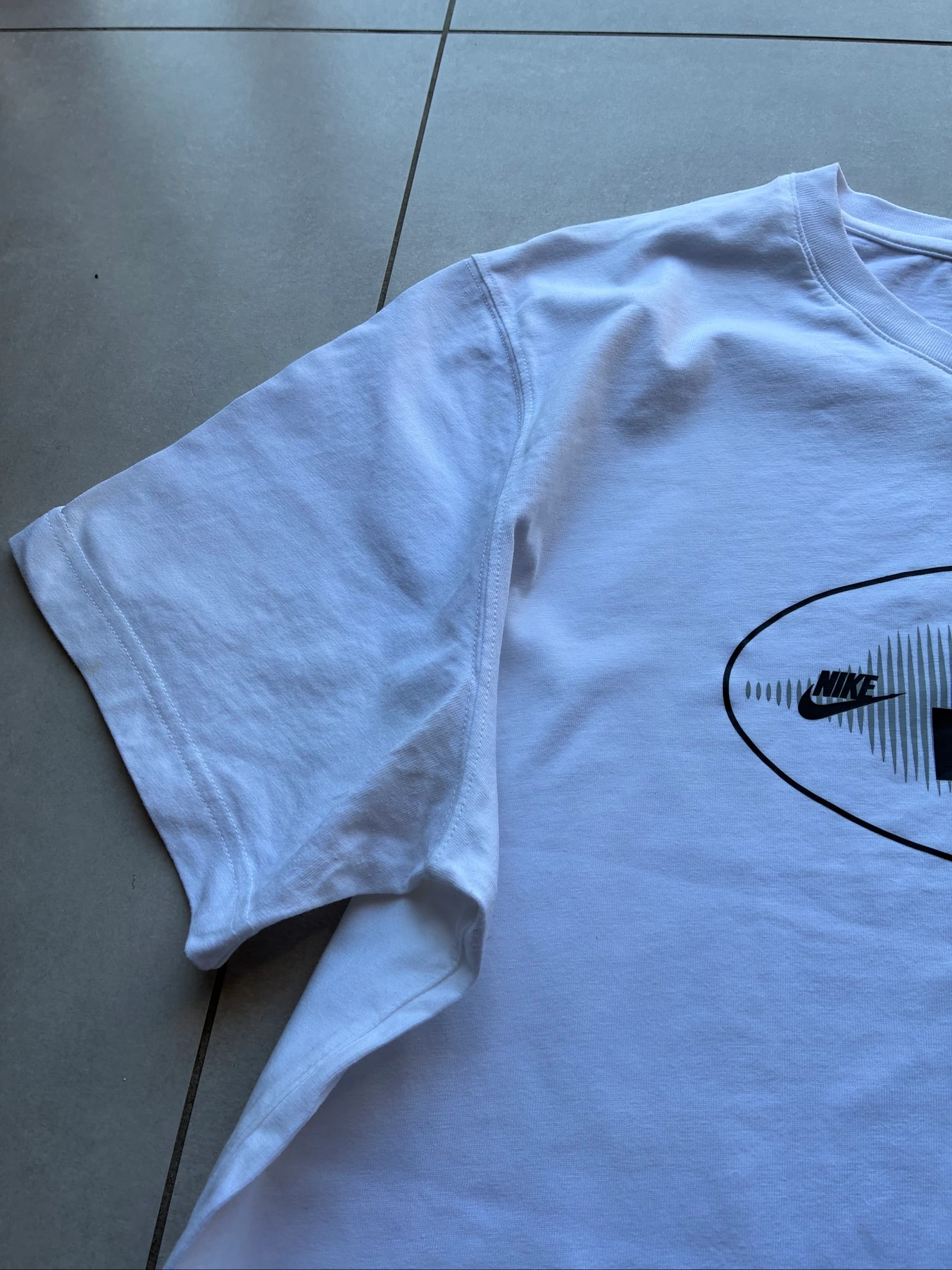 T-Shirt Nike Air Max 95/25 Branca Vintage Y2K com Estampa GG Streetwear Rara – photo 4